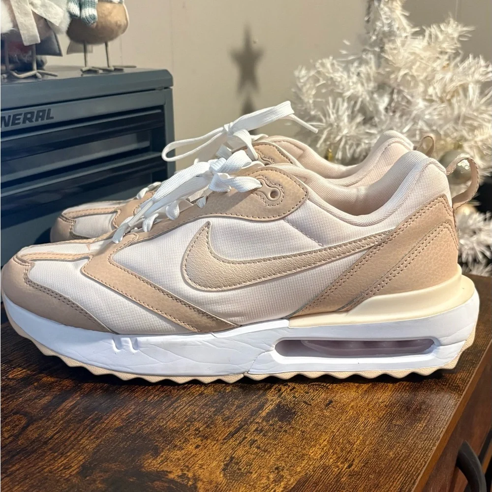 Nike Women's Beige and White Sneakers - Picture 2 of 5